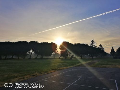 华为逆光主题(华为手机逆光拍照用什么模式)-图1 华为逆光主题(华为手机逆光拍照用什么模式)-图1
