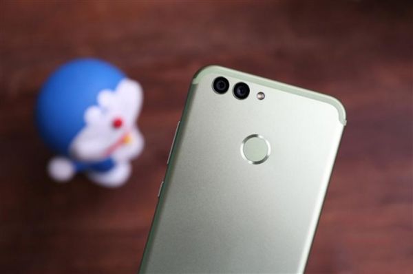 华为nova2镜面版(华为NOva2)-图3 华为nova2镜面版(华为NOva2)-图3